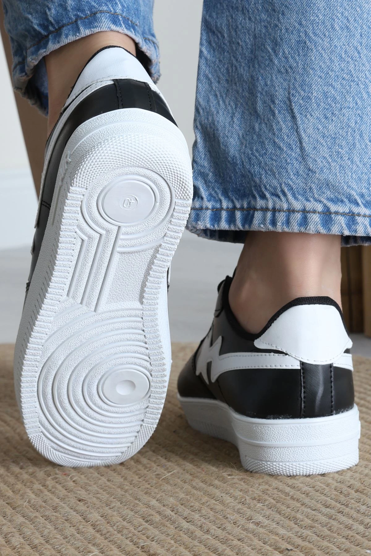 Günlük Ayakkabı Siyahbeyaz - 12149.264.