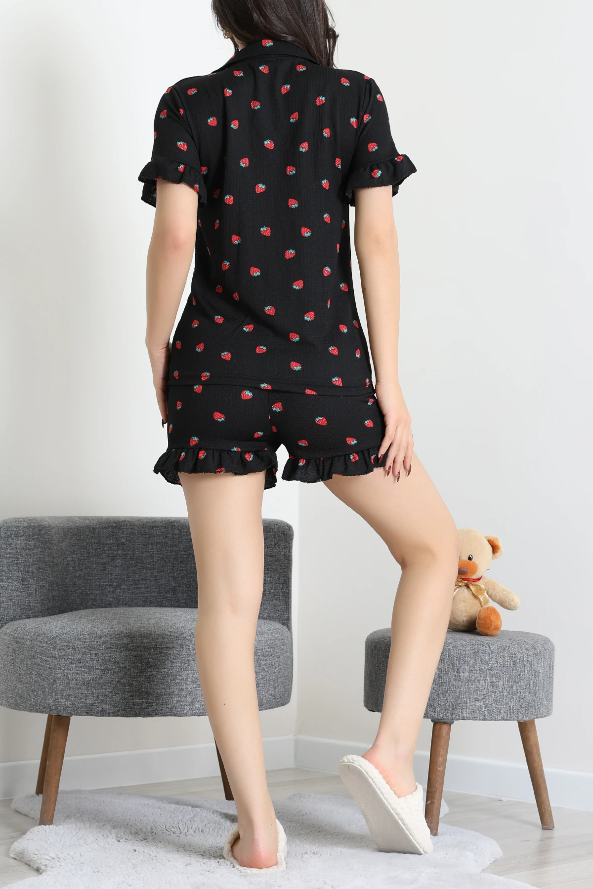 Bürümcük Fırfırlı Şortlu Pijama Takımı Siyahçilek - 149.1287.