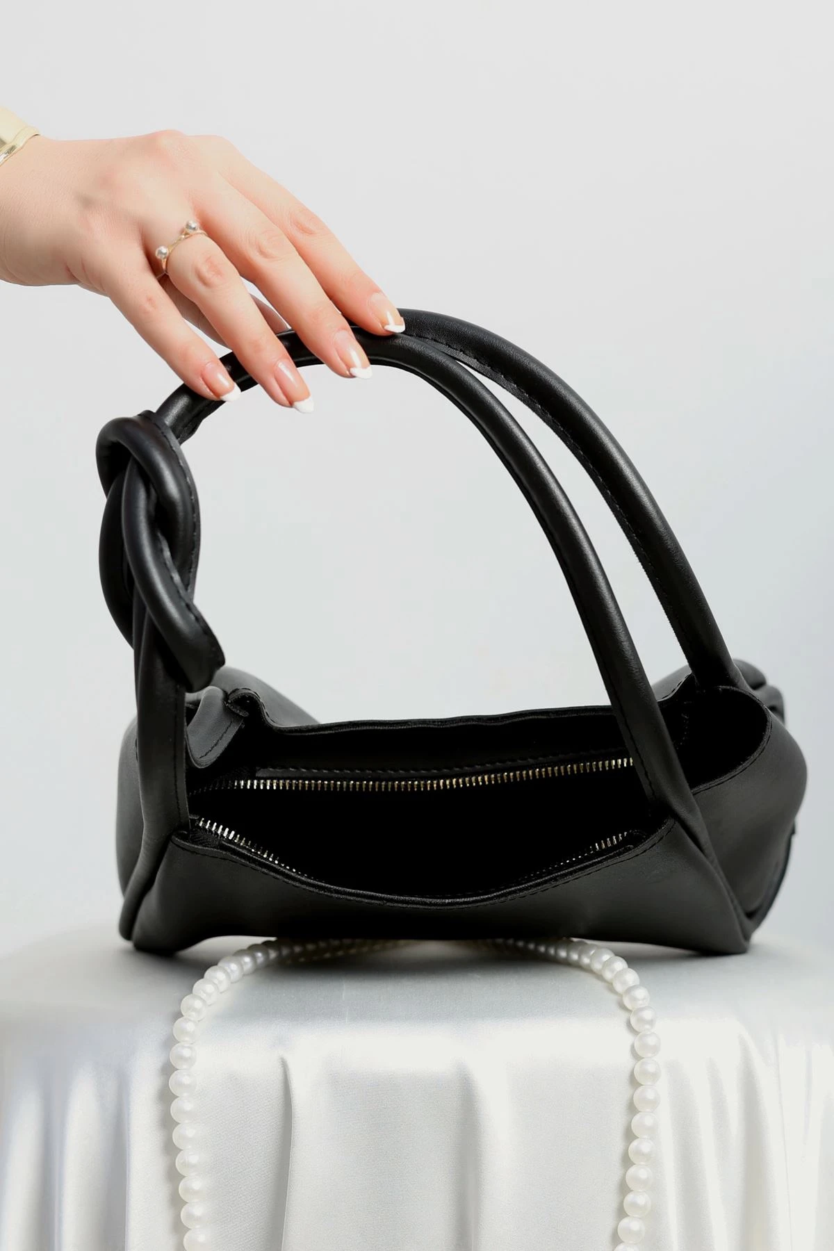 Kol Çantası Siyah - 31220.2063.