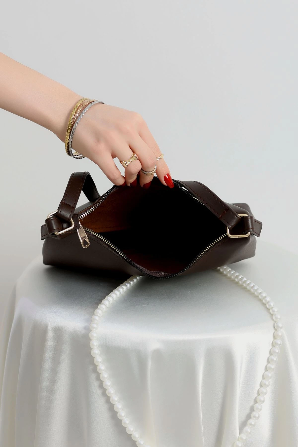 Kol Çantası Acıkahve - 31221.2063.