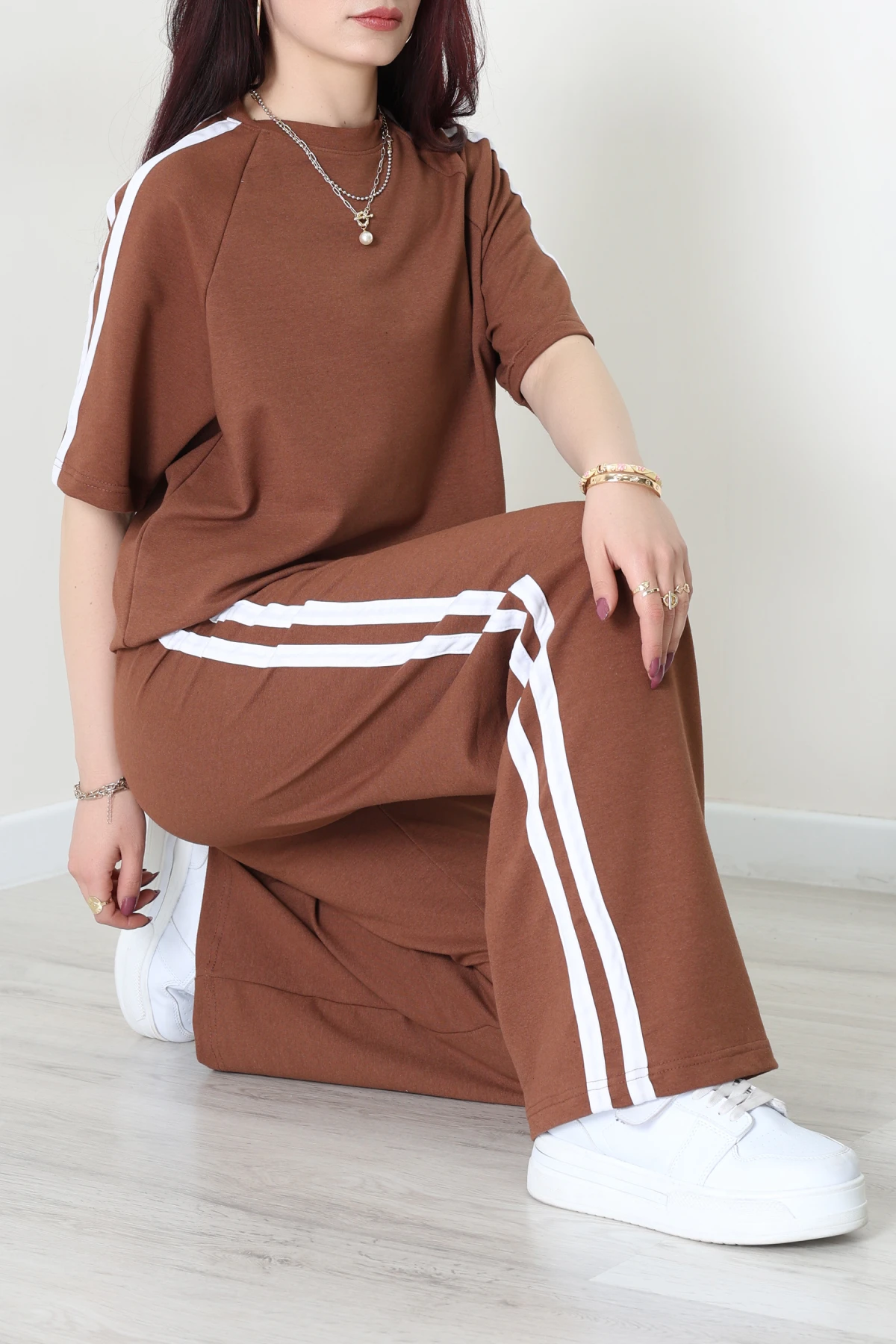 2 İplik Şeritli Eşofman Takımı Kahve - 32262.1567.