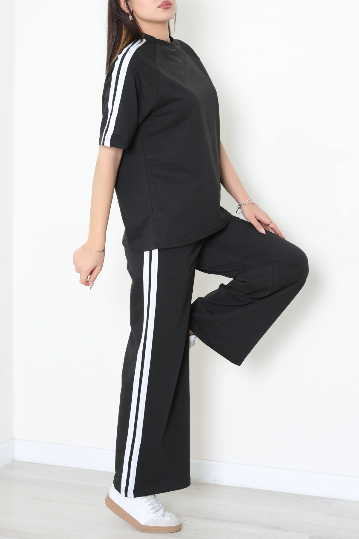 2 İplik Şeritli Eşofman Takımı Siyah - 32262.1567.