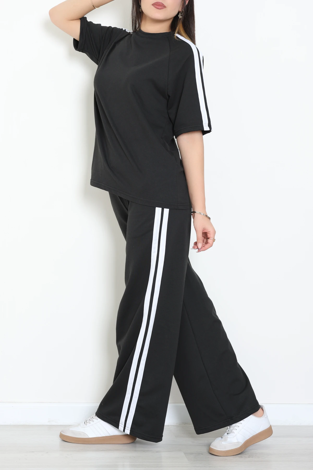 2 İplik Şeritli Eşofman Takımı Siyah - 32262.1567.