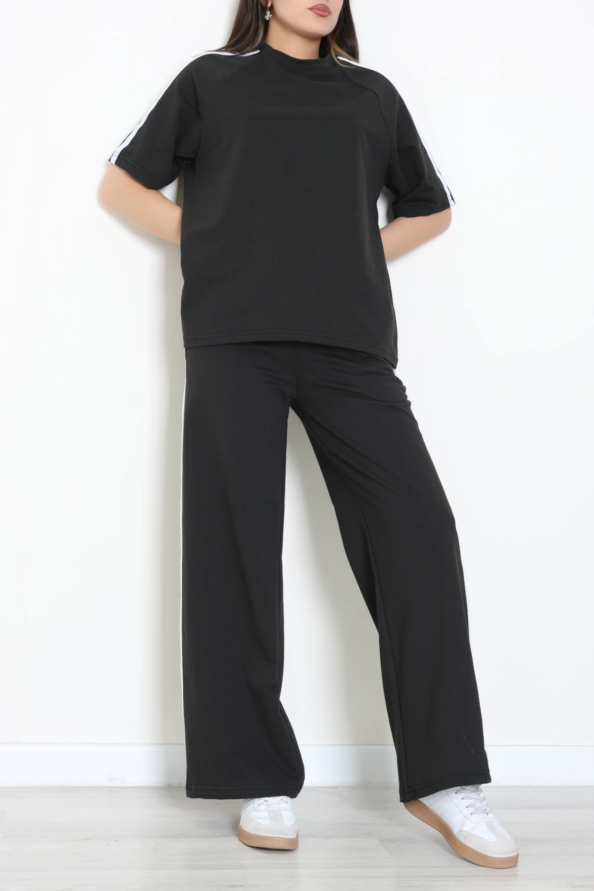 2 İplik Şeritli Eşofman Takımı Siyah - 32262.1567.