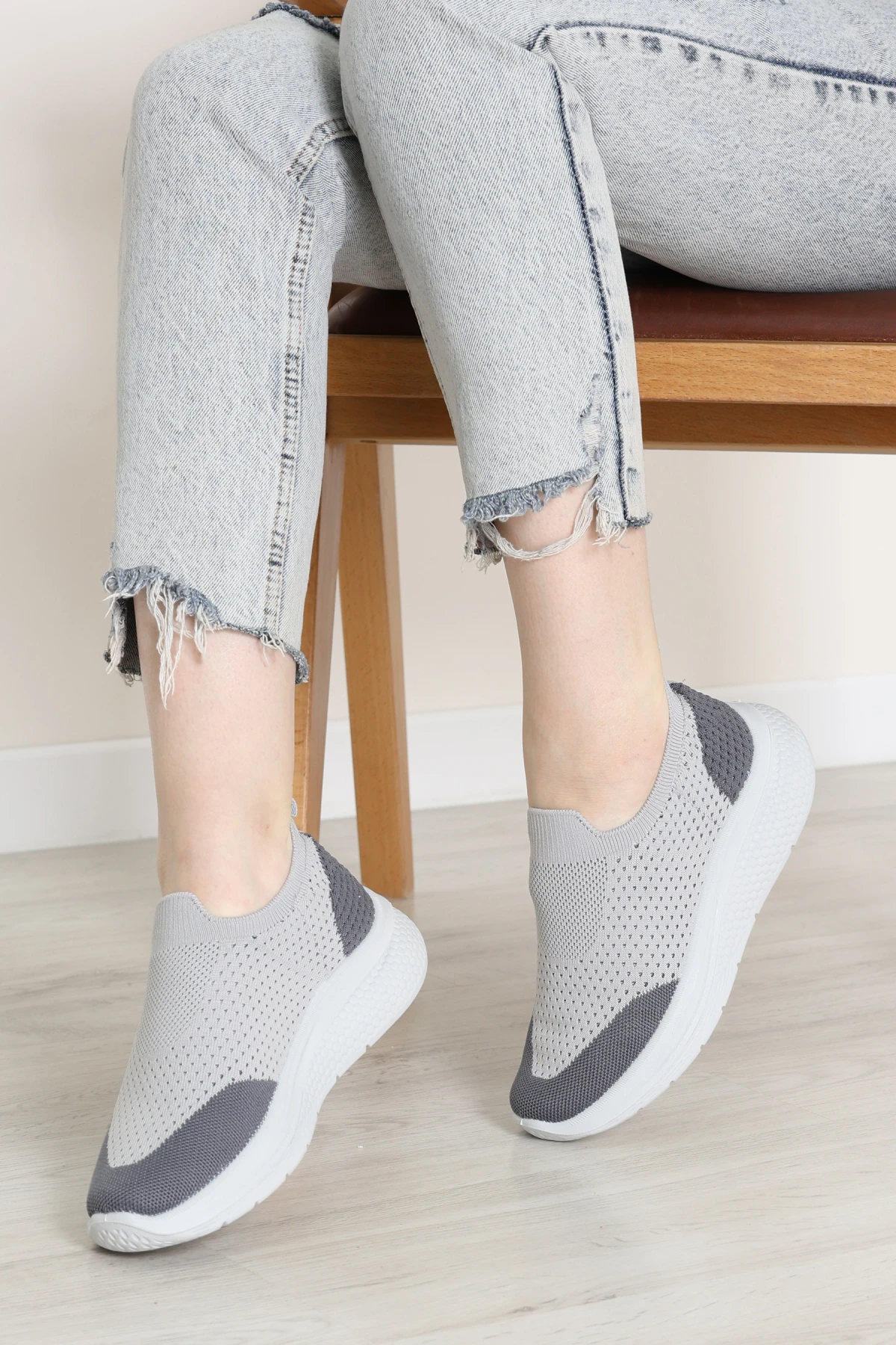 Günlük Spor Ayakkabı Gri - 32390.2082.