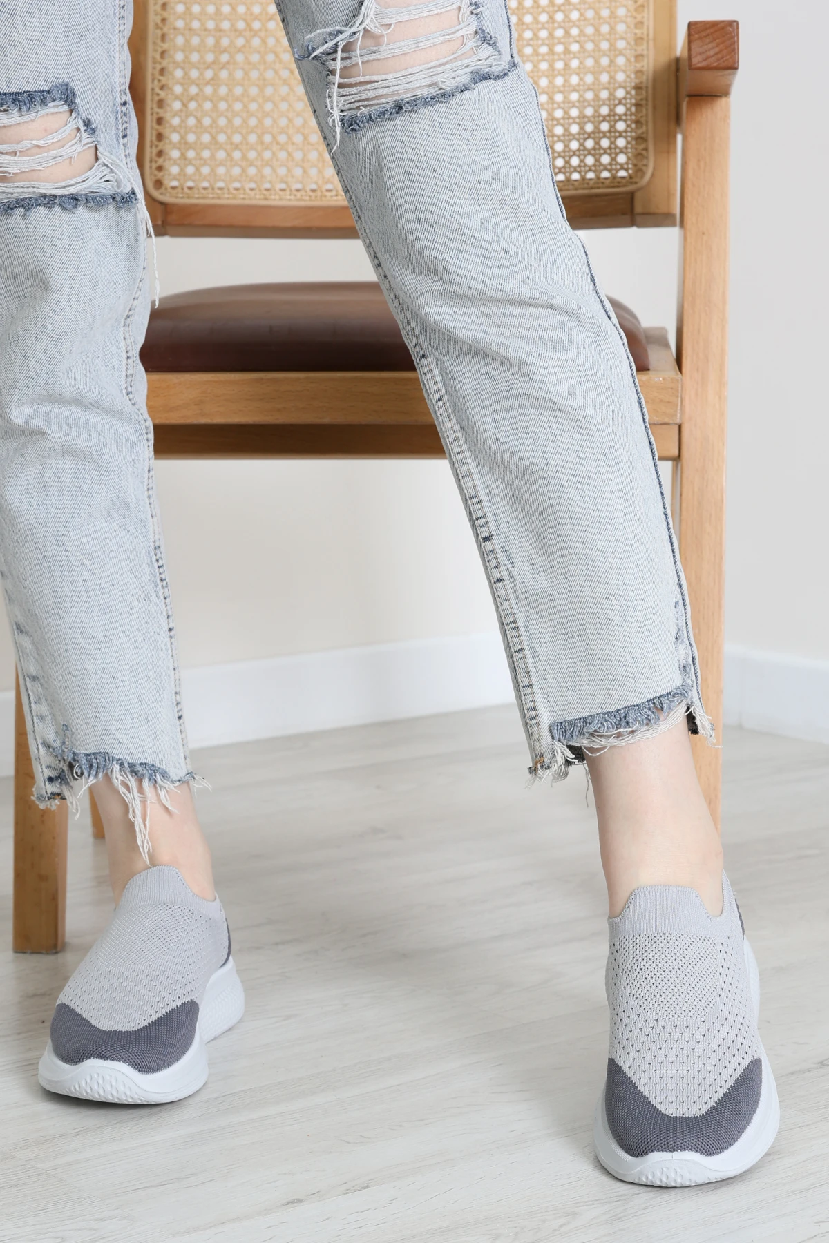 Günlük Spor Ayakkabı Gri - 32390.2082.