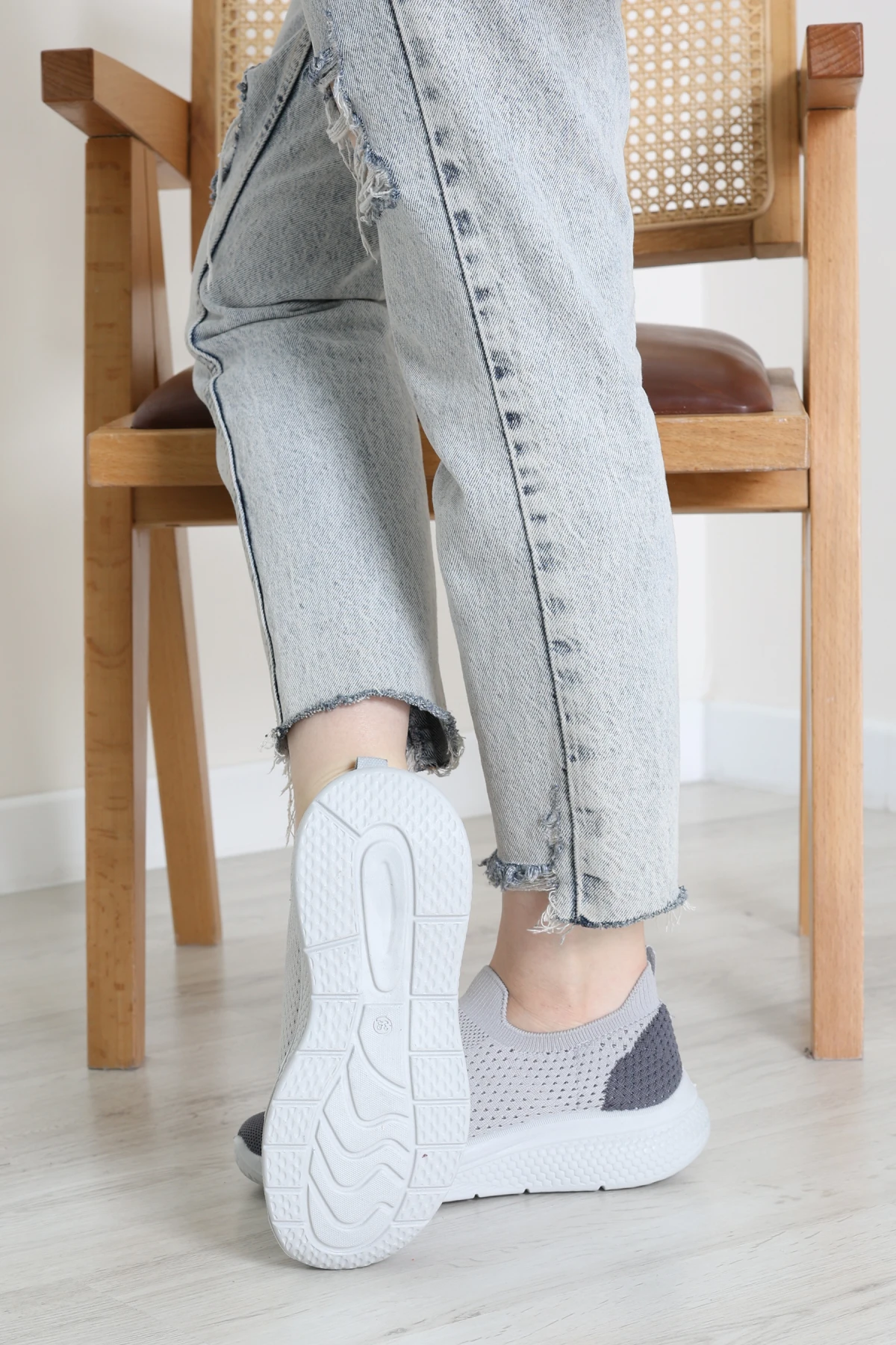 Günlük Spor Ayakkabı Gri - 32390.2082.