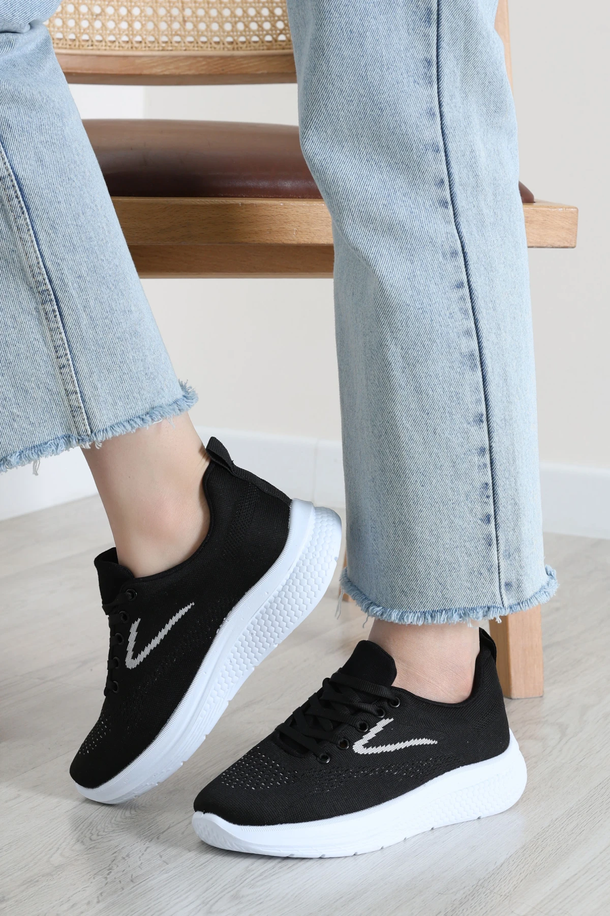 Günlük Spor Ayakkabı Siyahbeyaz - 32486.2082.