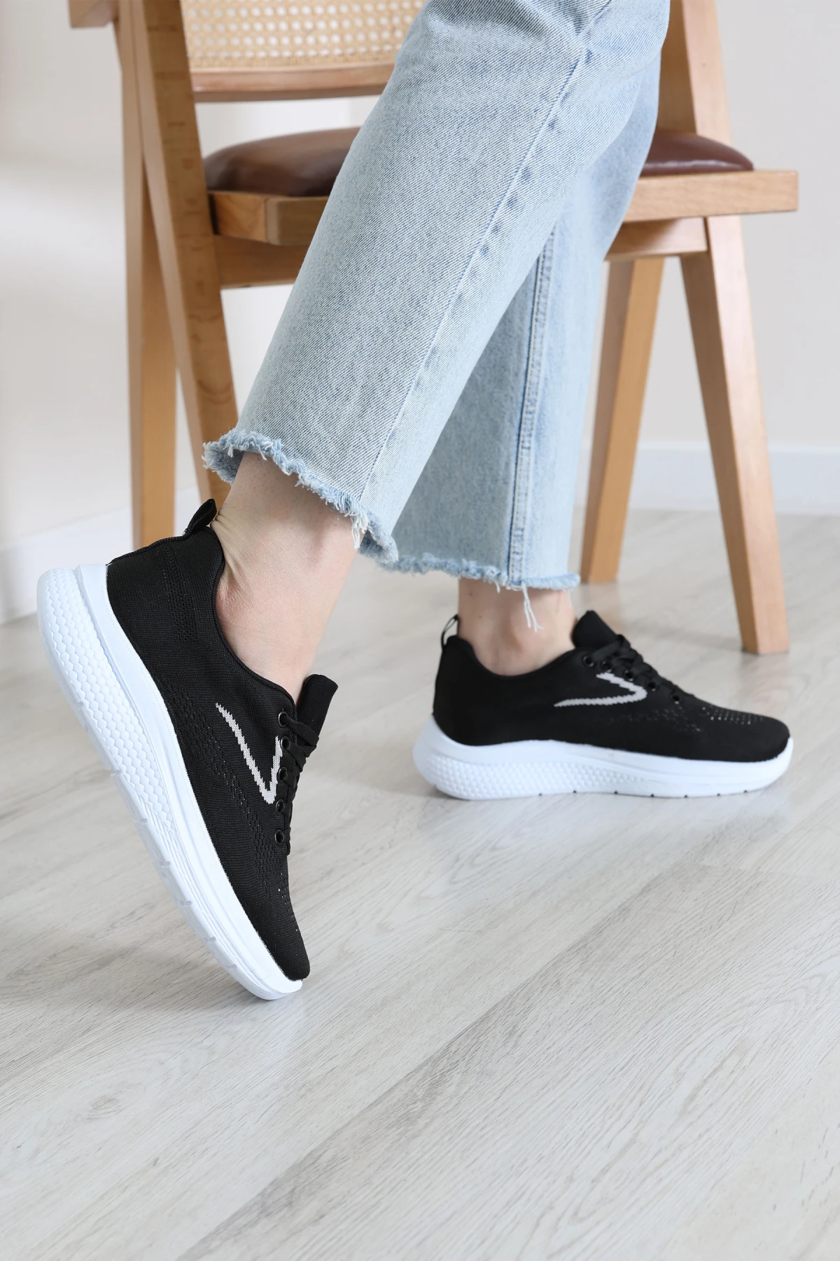 Günlük Spor Ayakkabı Siyahbeyaz - 32486.2082.