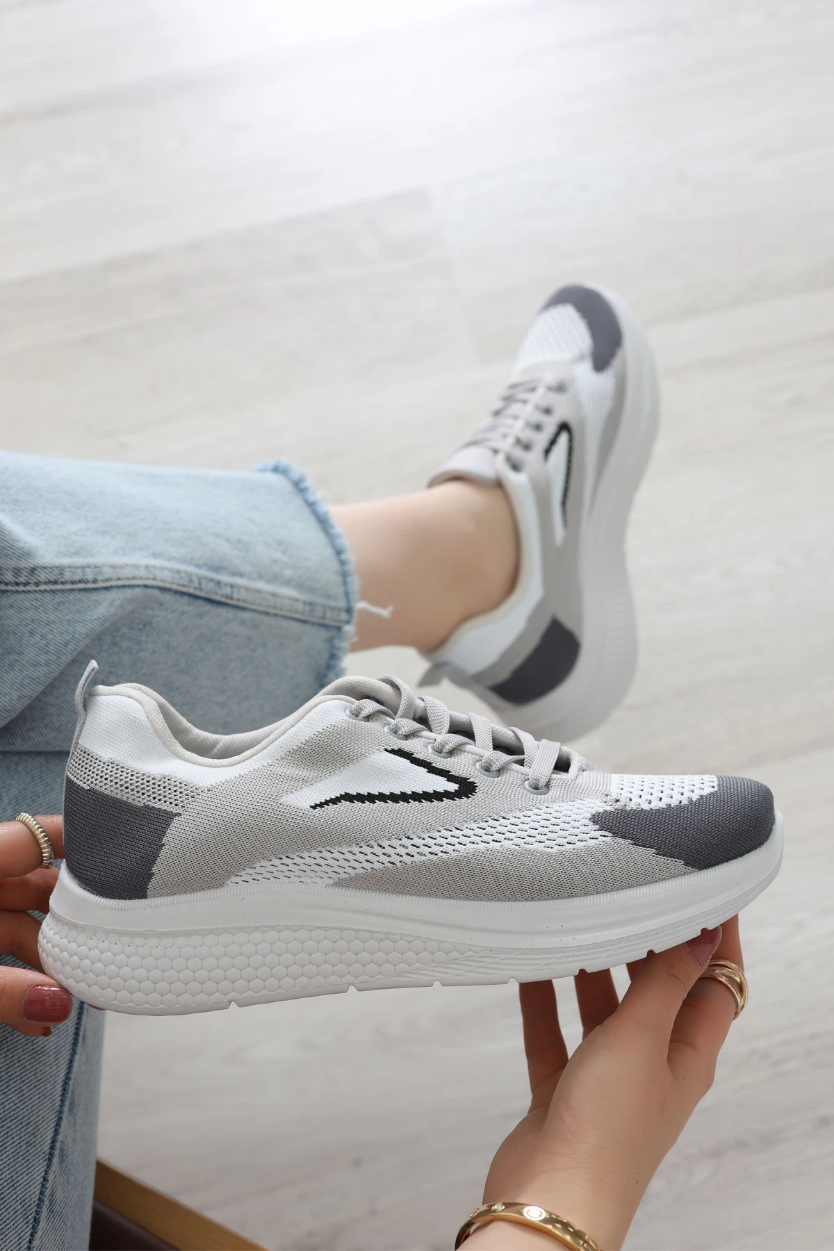 Günlük Spor Ayakkabı Gri - 32486.2082.