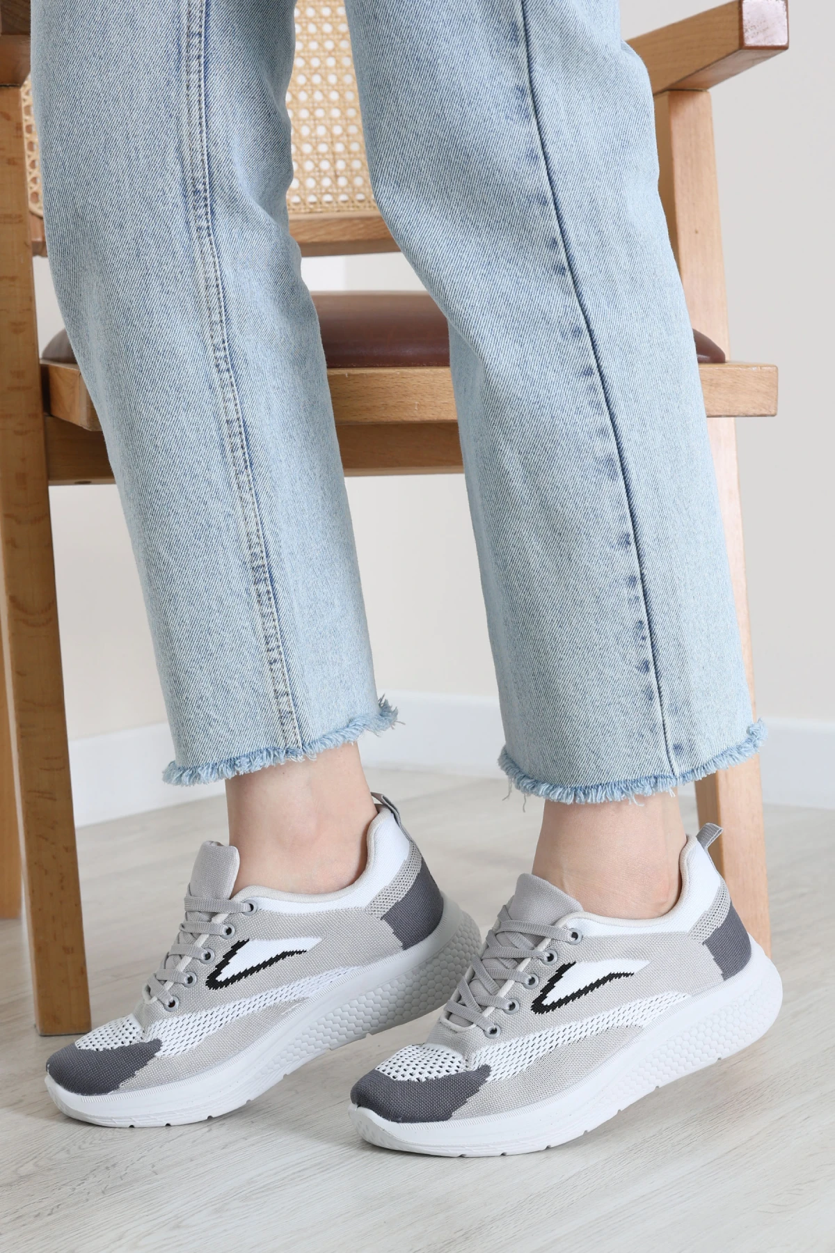 Günlük Spor Ayakkabı Gri - 32486.2082.