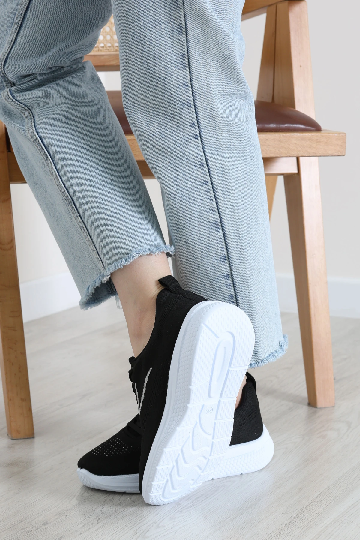 Günlük Spor Ayakkabı Siyahbeyaz - 32486.2082.