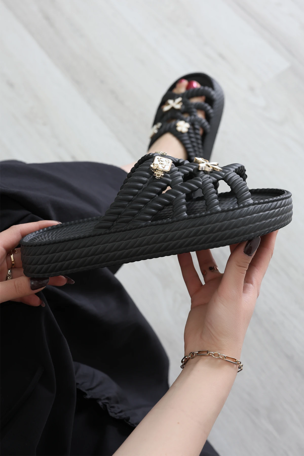 Aksesuar Terlik Siyah - 35558.264.