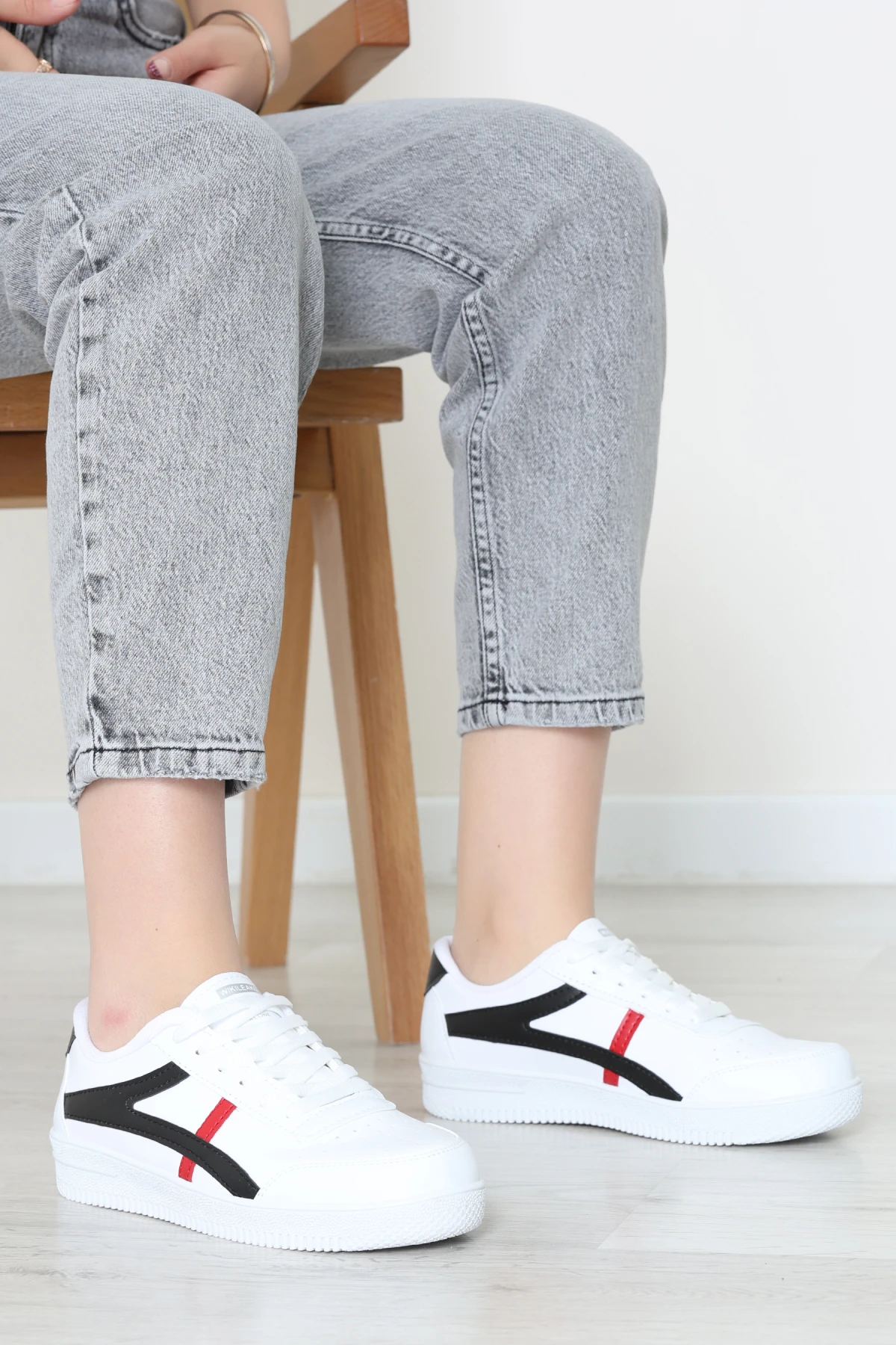 Günlük Spor Ayakkabı Beyazsiyah - 40133.264.