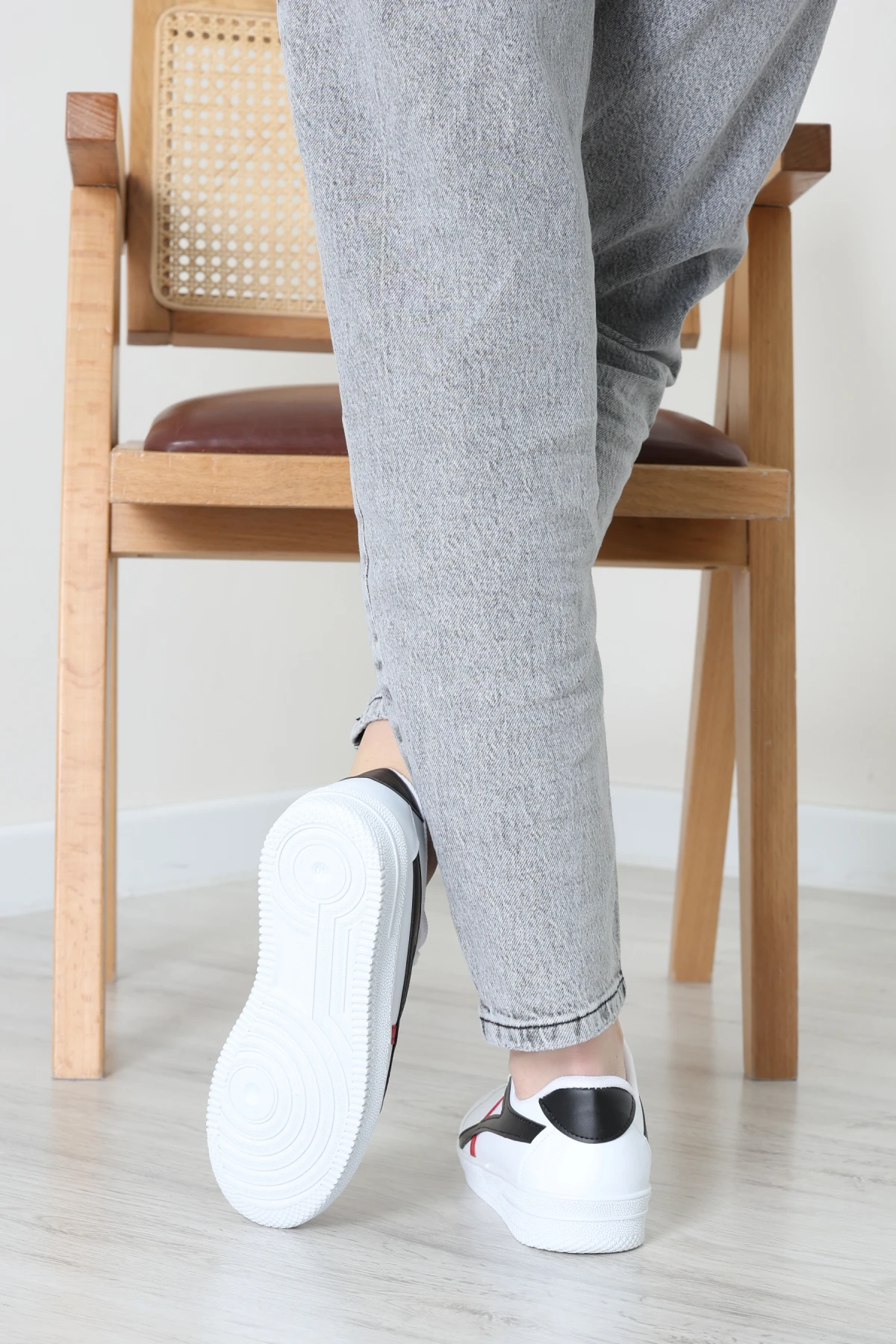 Günlük Spor Ayakkabı Beyazsiyah - 40133.264.