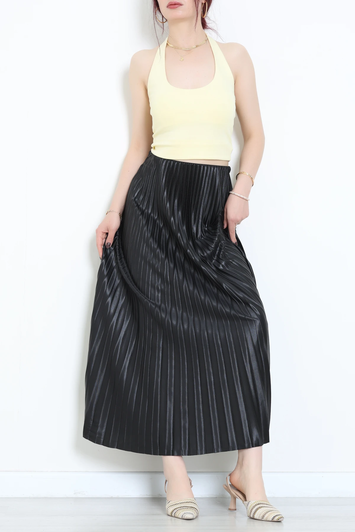 Pileli Etek Siyah - 44029.2111.