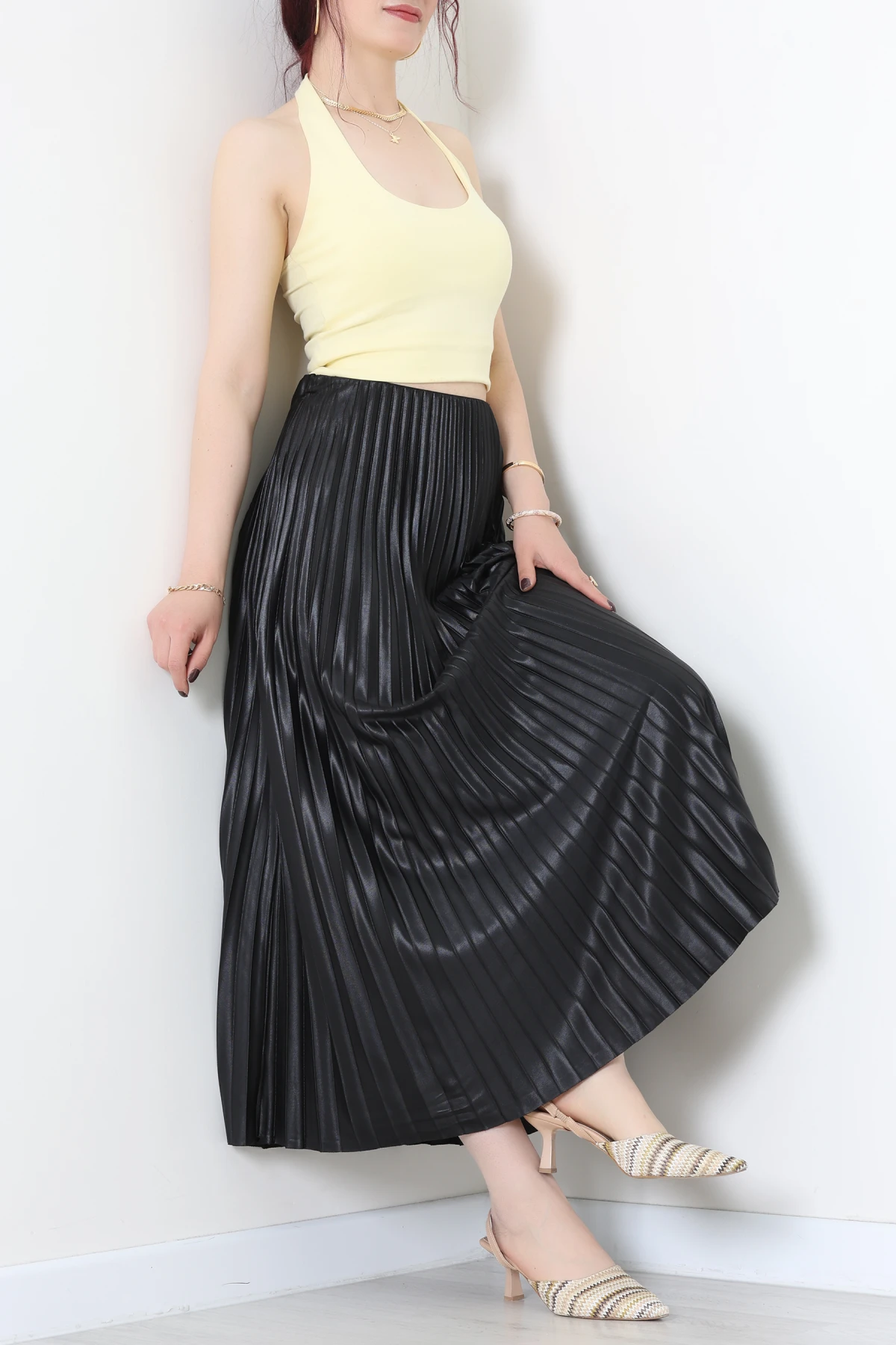 Pileli Etek Siyah - 44029.2111.