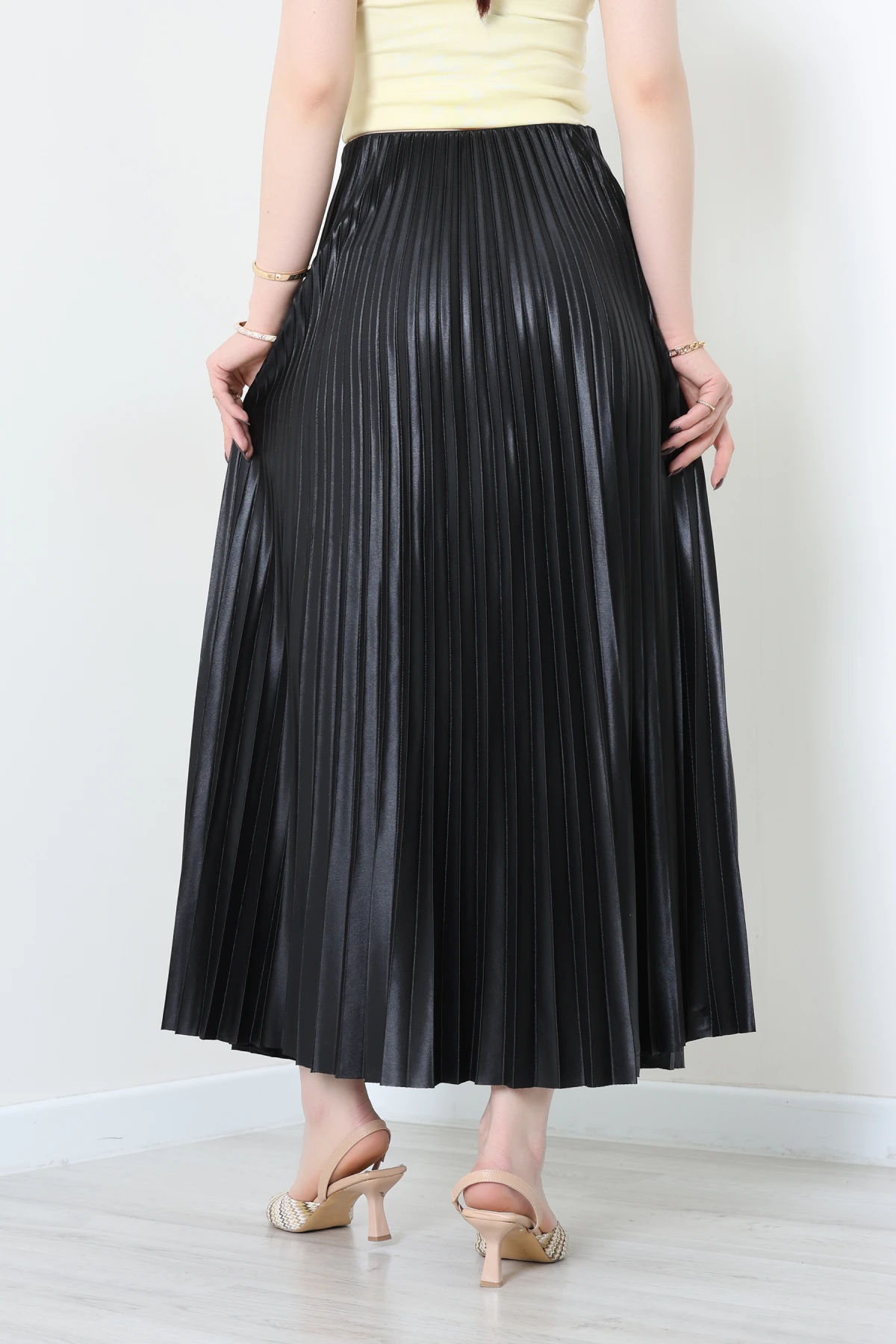 Pileli Etek Siyah - 44029.2111.