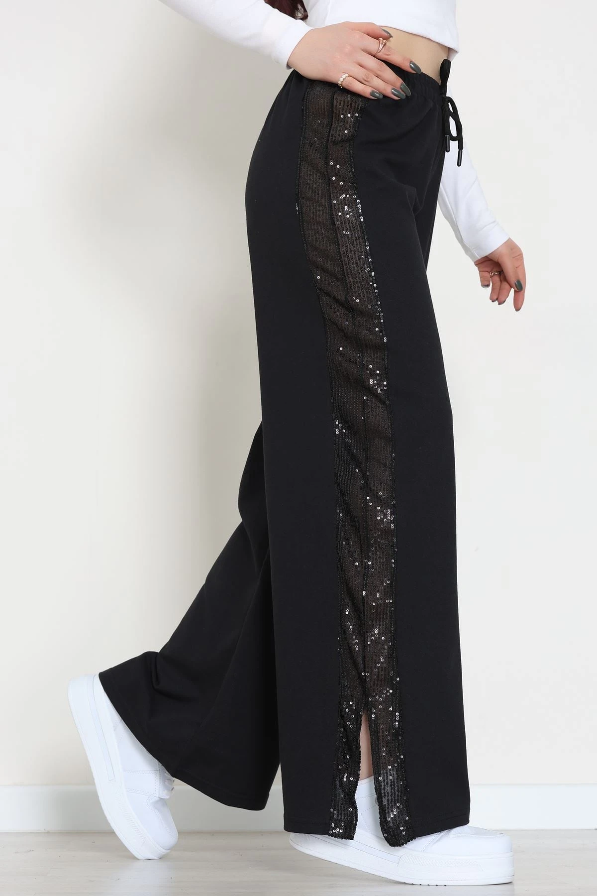 2 İplik Pul Detaylı Eşofman Altı Siyah - 52110.1857.