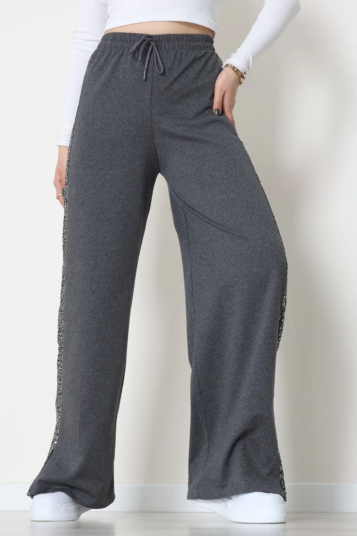 2 İplik Pul Detaylı Eşofman Altı Füme - 52110.1857.