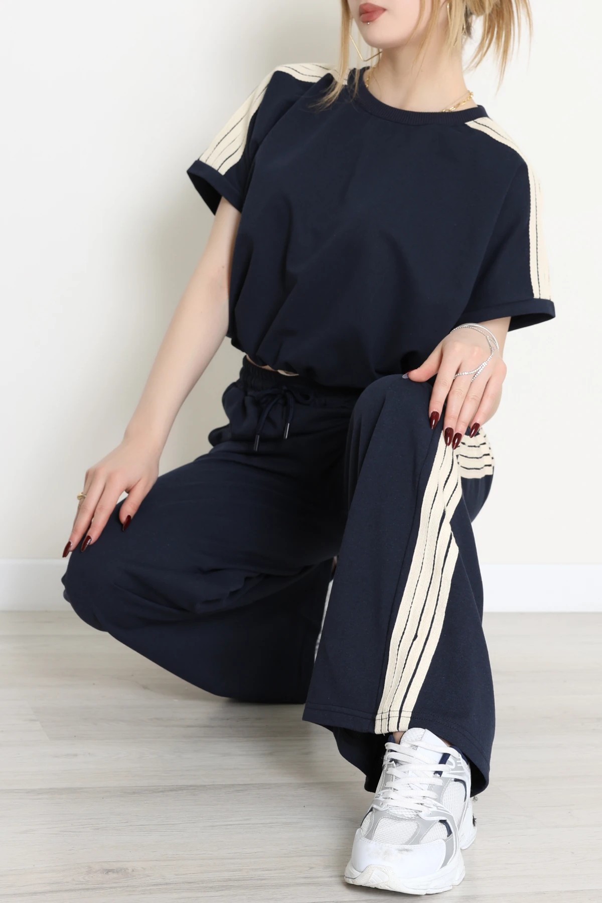 2 İplik Stoperli Keten Şeritli Eşofman Takımı Laci - 52222.1857.