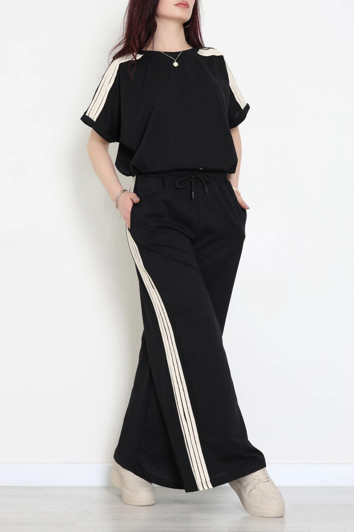 2 İplik Stoperli Keten Şeritli Eşofman Takımı Siyah - 52222.1857.