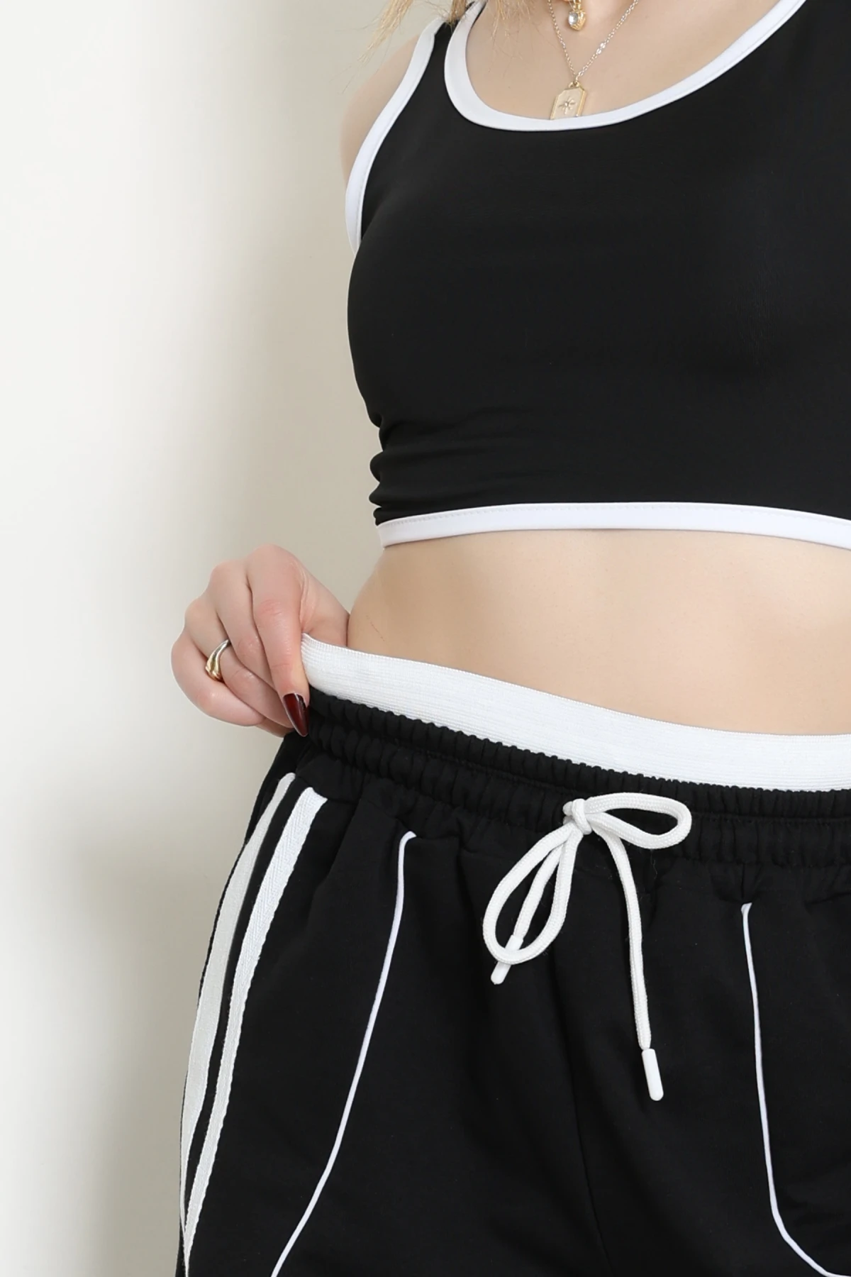 2 İplik Büstiyerli Eşofman Takımı Siyah - 52249.1857.