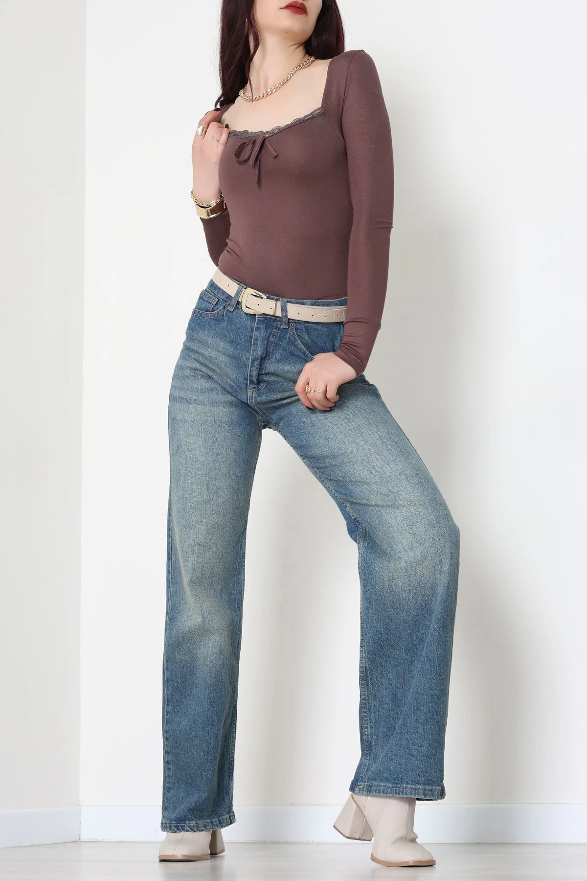 Dantel Detaylı Kare Yaka Viskon Body Kahve - 5504.599.