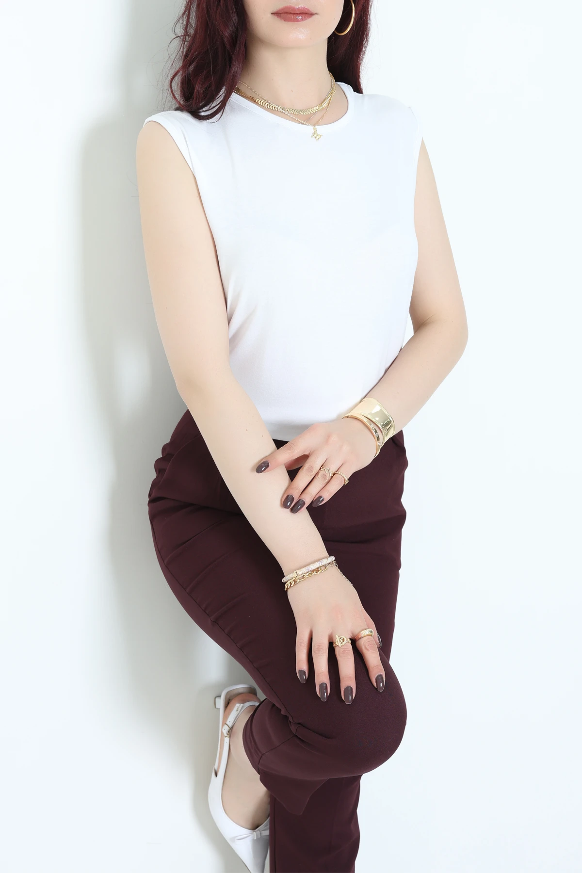 Bisiklet Yaka Sıfır Kollu Viskon Bluz Beyaz - 71487.599.