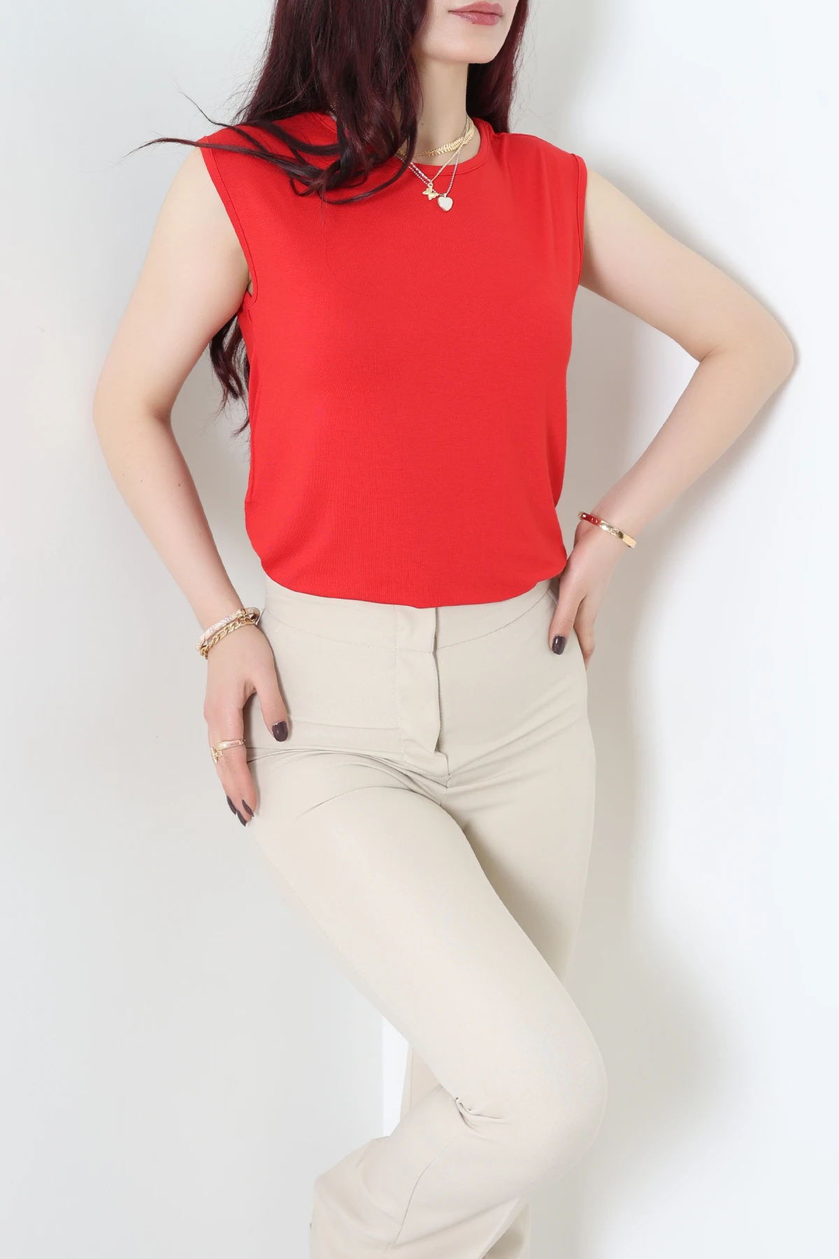 Bisiklet Yaka Sıfır Kollu Viskon Bluz Kırmızı - 71487.599.