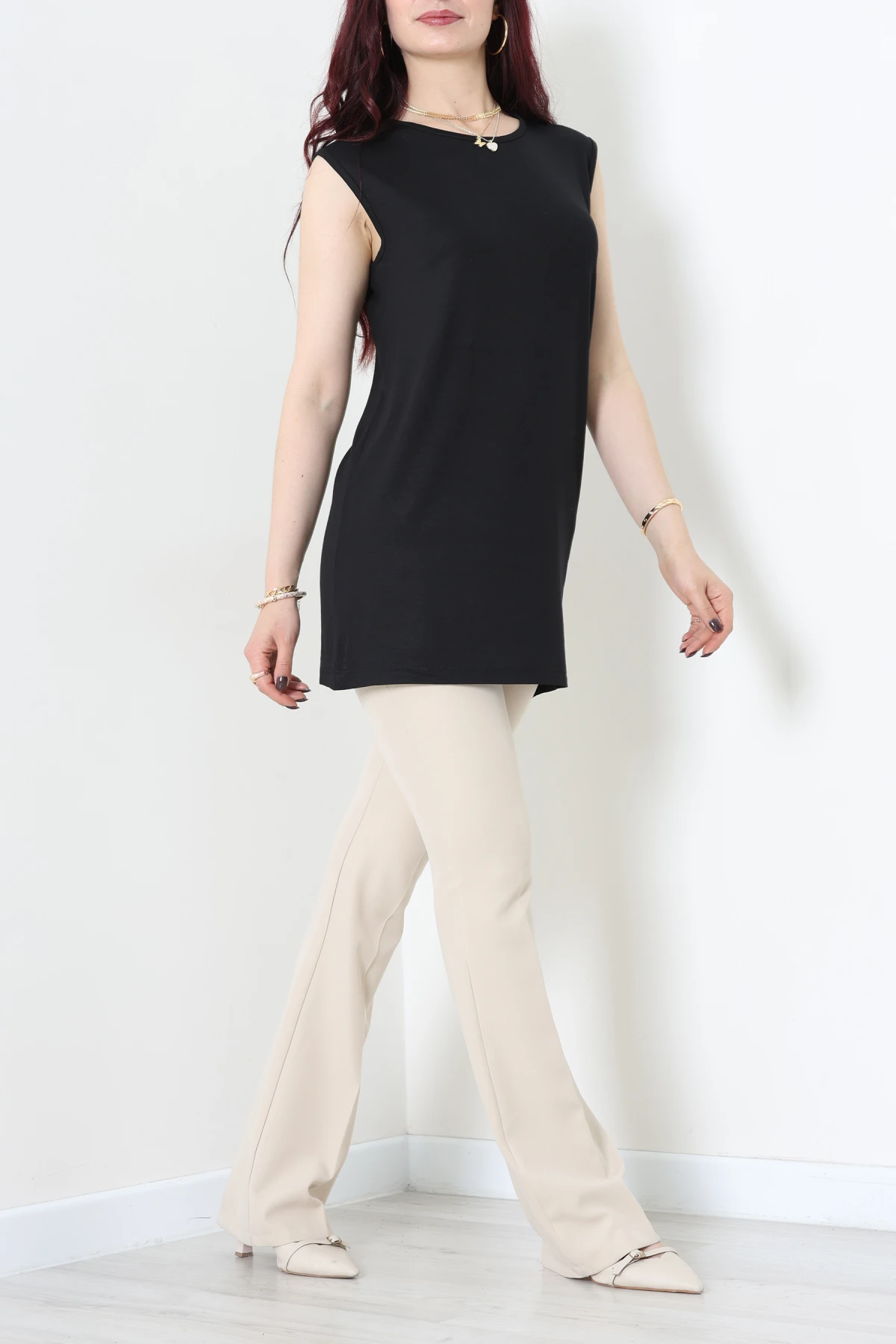 Bisiklet Yaka Sıfır Kollu Viskon Bluz Siyah - 71487.599.