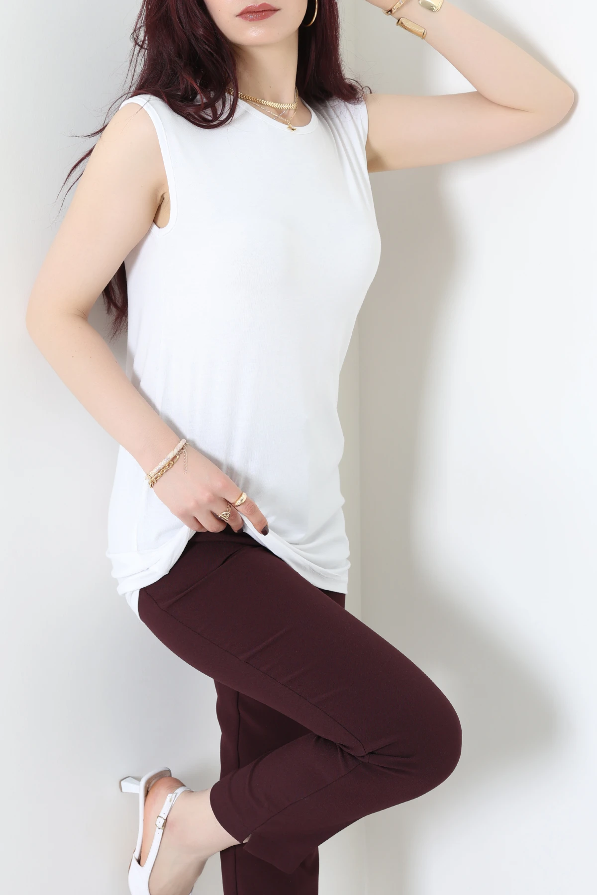 Bisiklet Yaka Sıfır Kollu Viskon Bluz Beyaz - 71487.599.