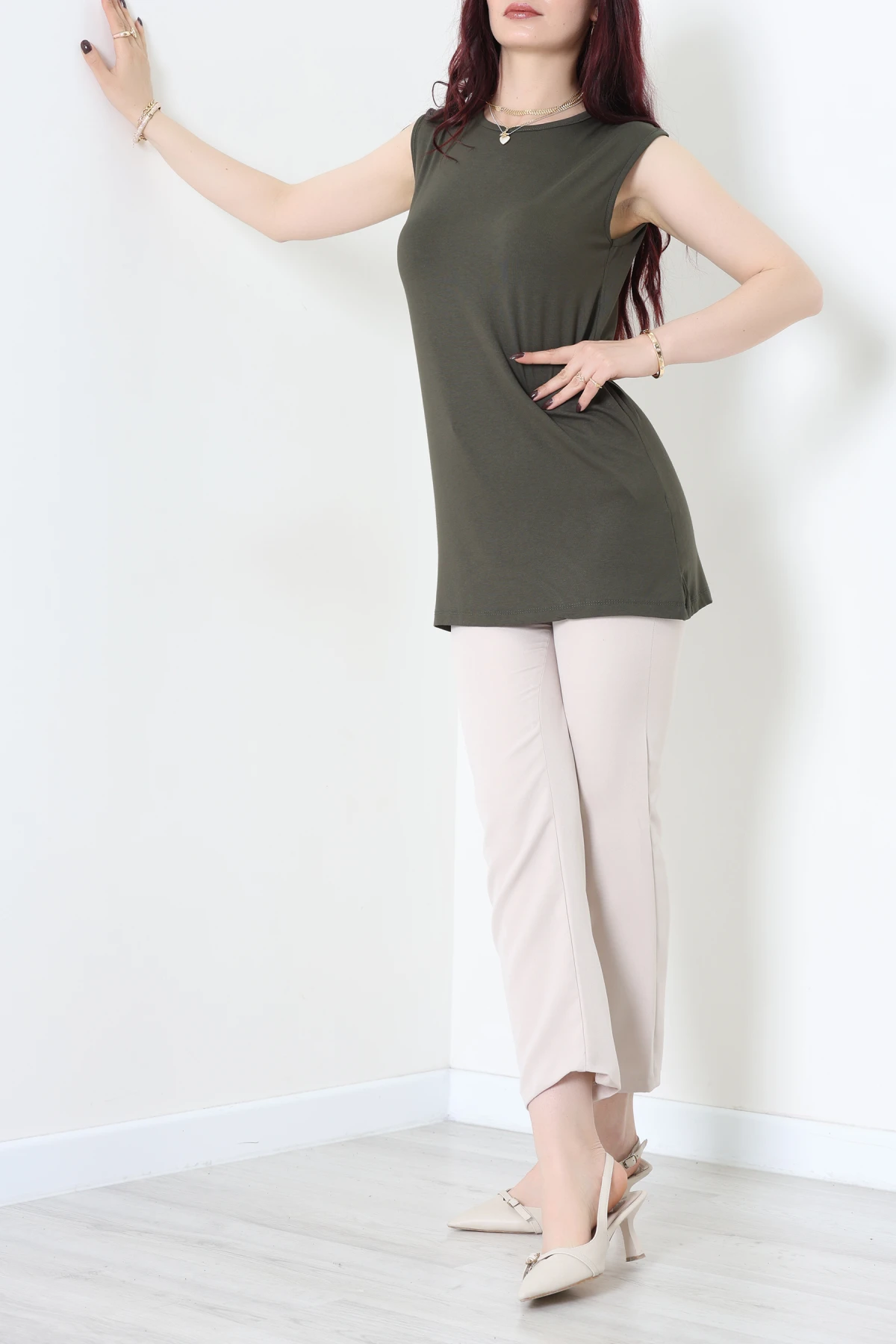 Bisiklet Yaka Sıfır Kollu Viskon Bluz Haki - 71487.599.