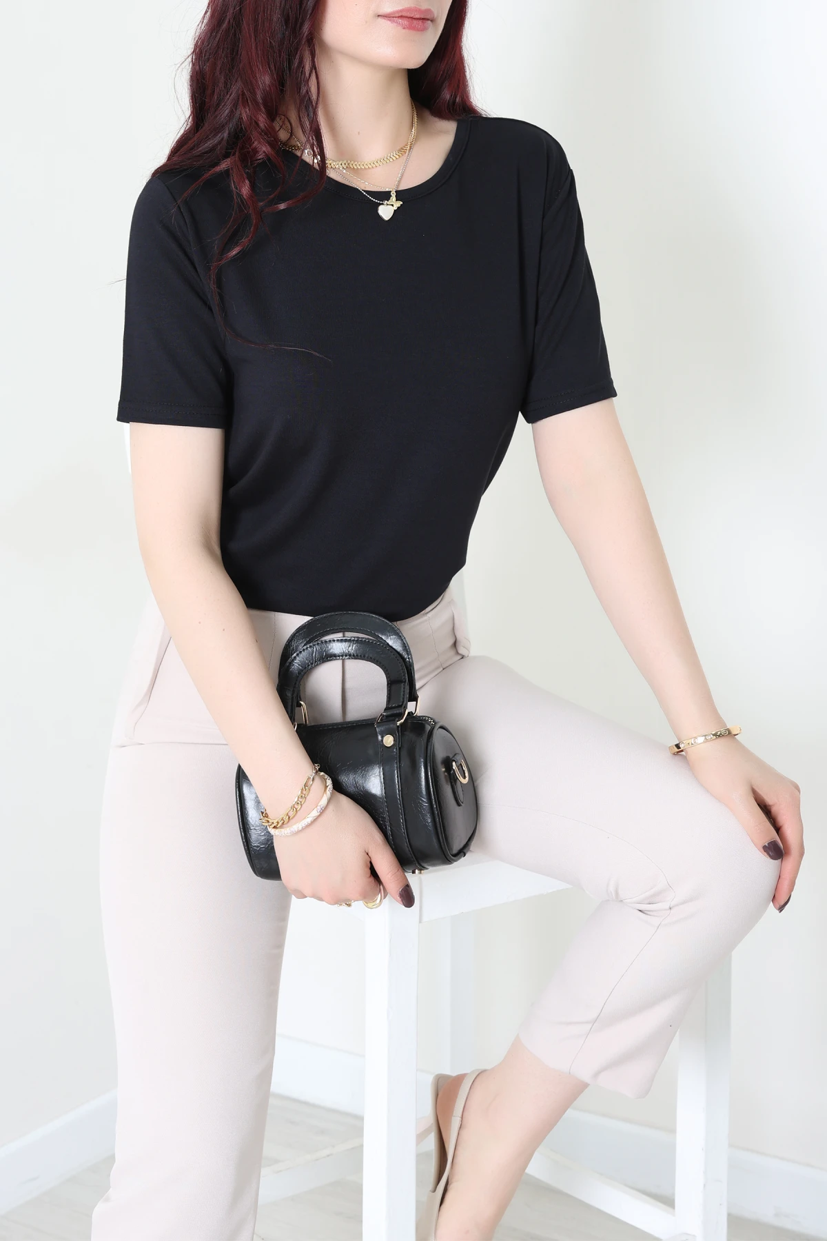 Bisiklet Yaka Kısa Kollu Viskon Bluz Siyah - 71488.599.