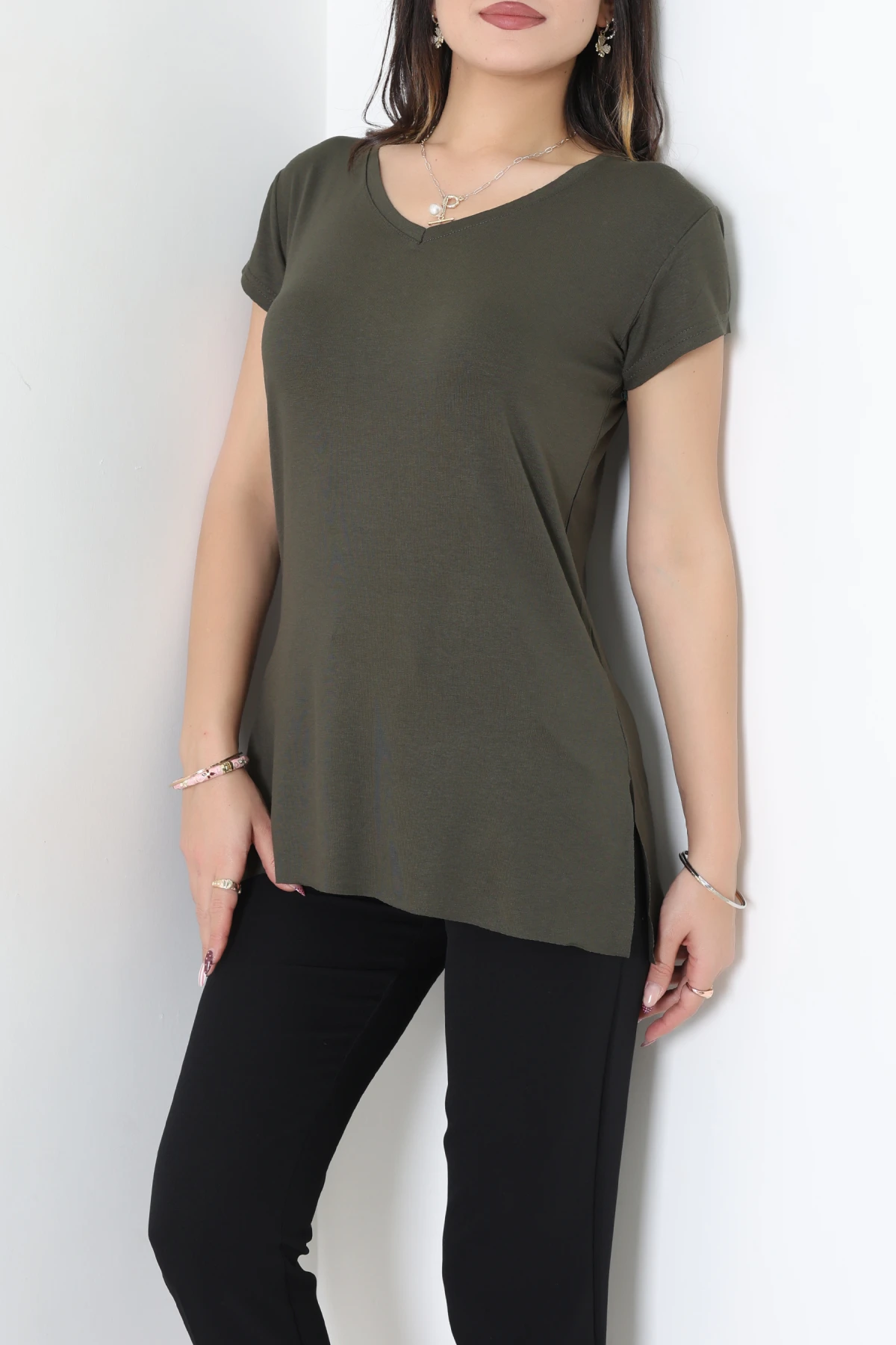 V Yaka Kısa Kollu Viskon Bluz Haki - 71489.599.